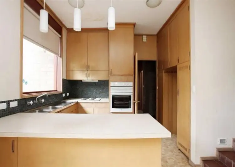 Looking for a female housemate