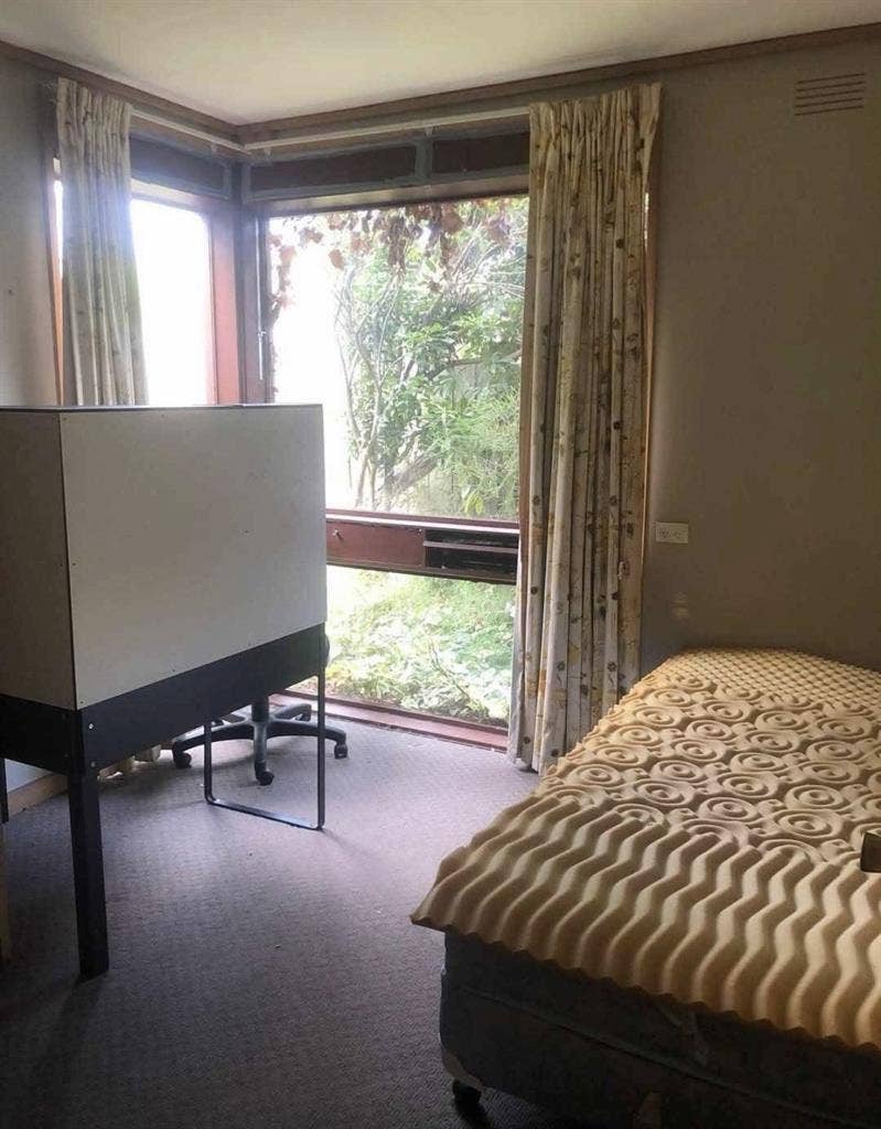 Looking for a female housemate