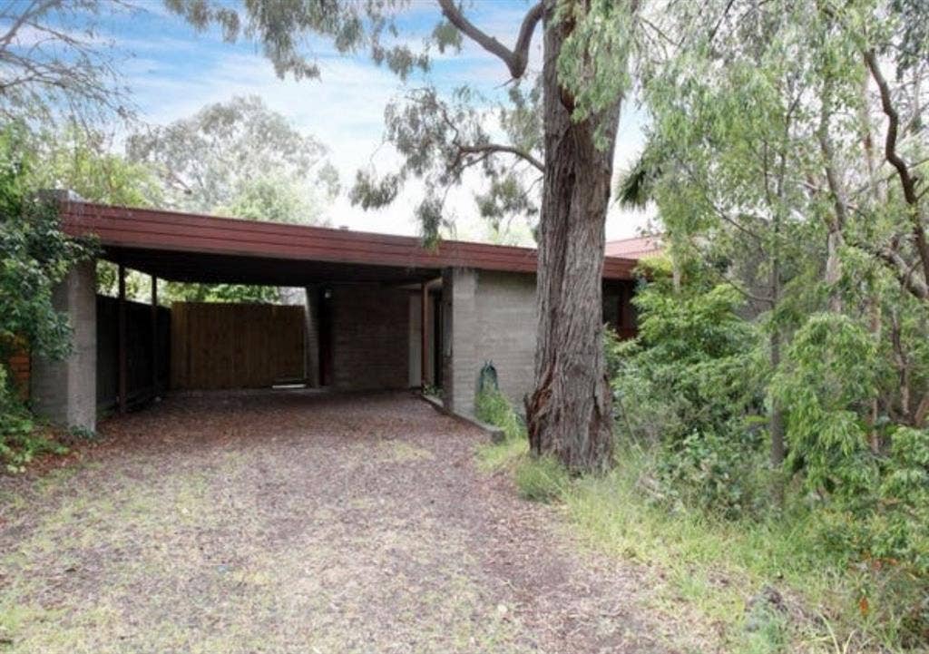 Looking for a female housemate