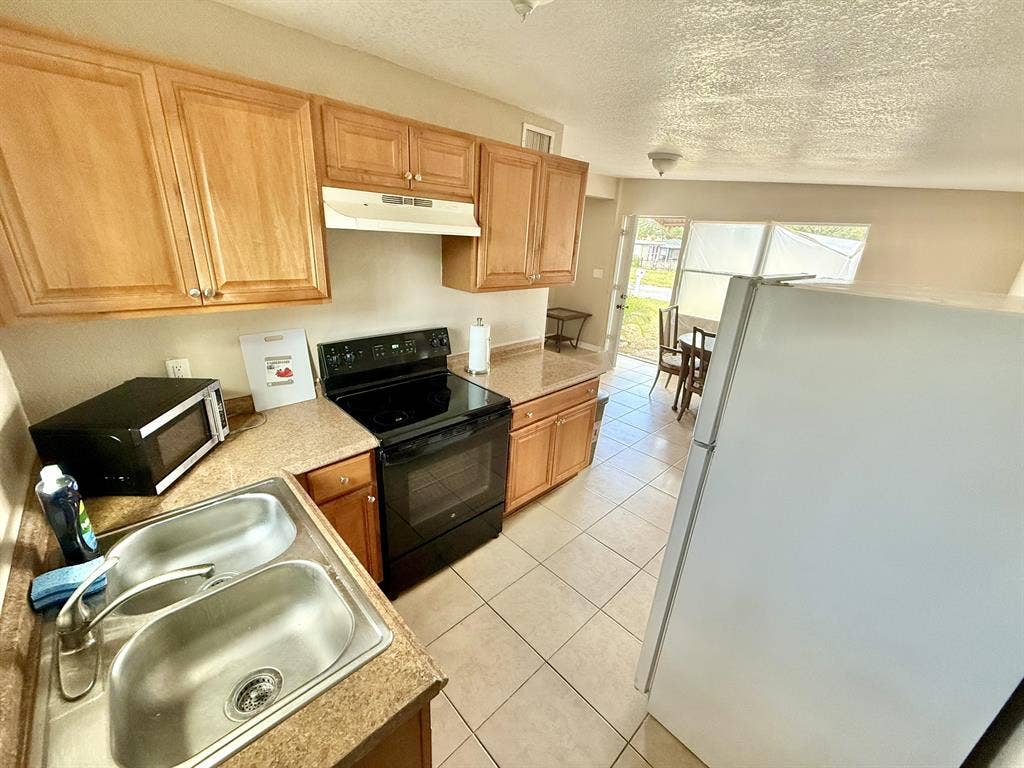 4 BR in Largo