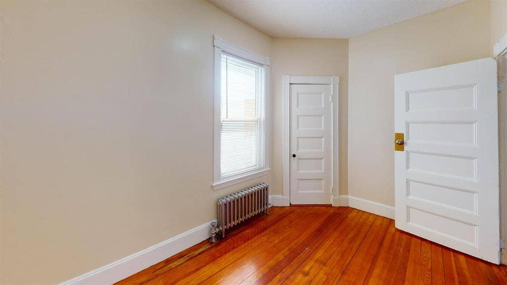 1 BR in Boston