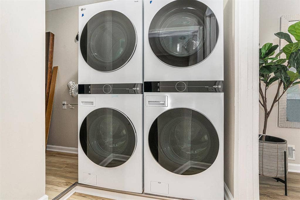 6 BR in College Park