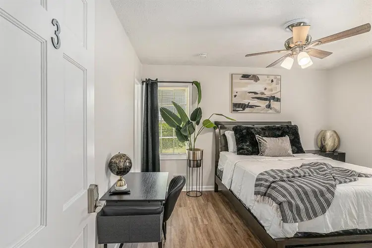 6 BR in College Park