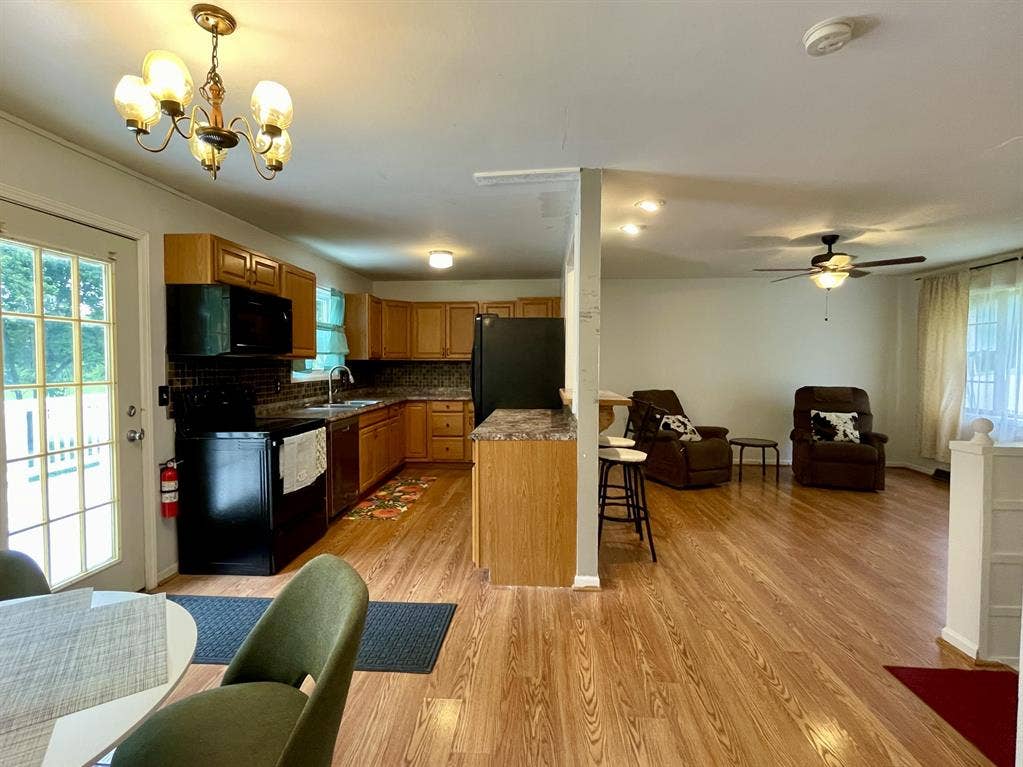 6 BR in Kansas City