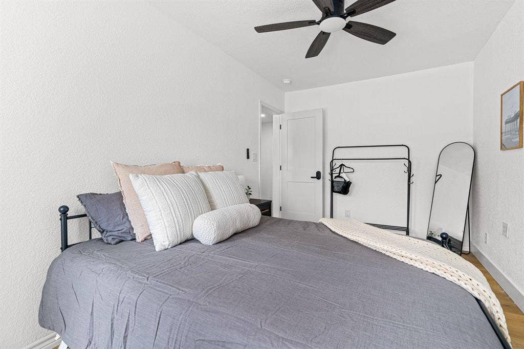 7 BR in Live Oak