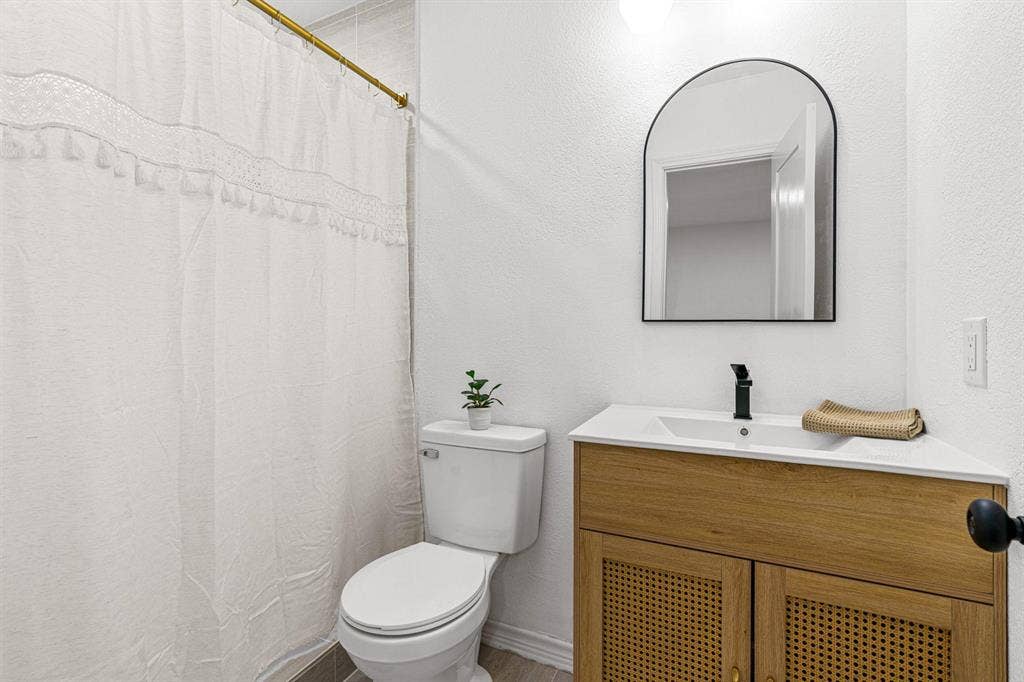 7 BR in Live Oak