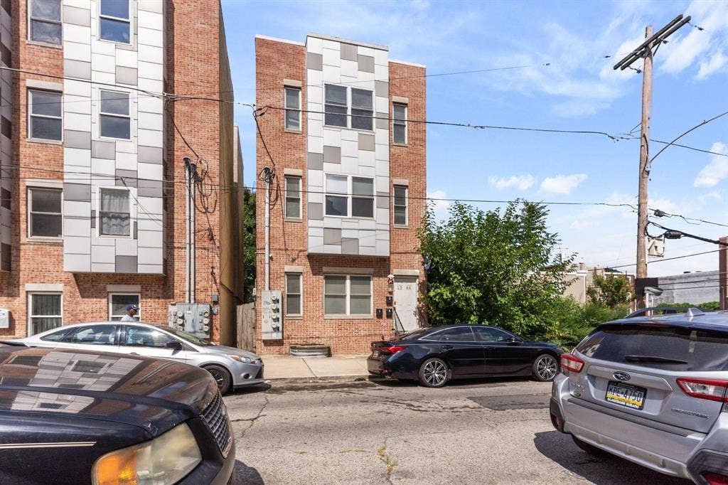 4 BR in Philadelphia
