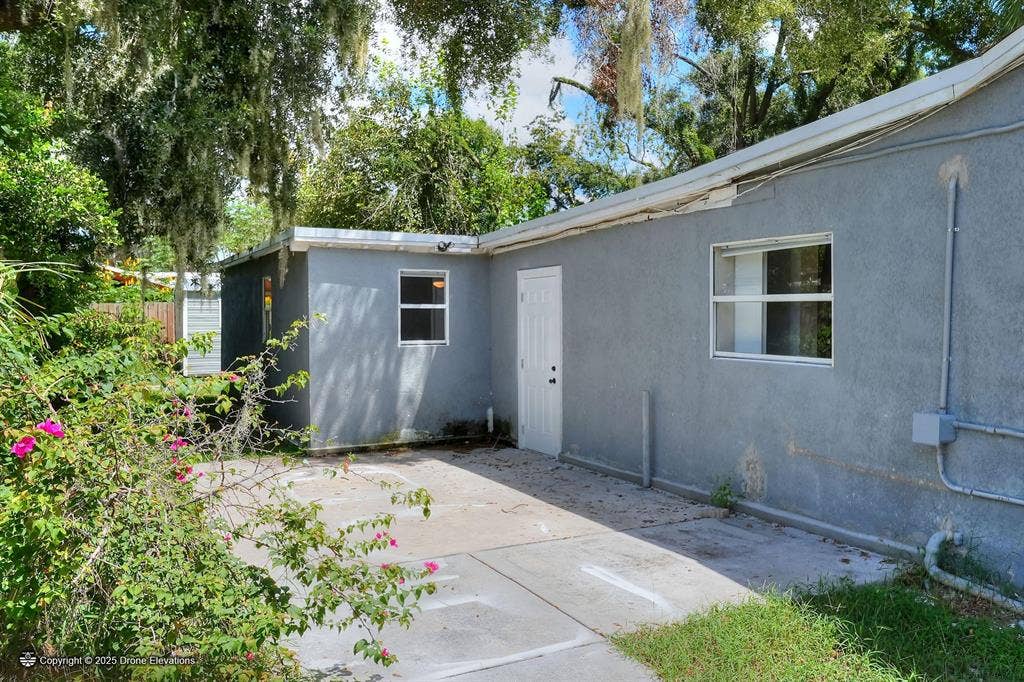 9 BR in Tampa