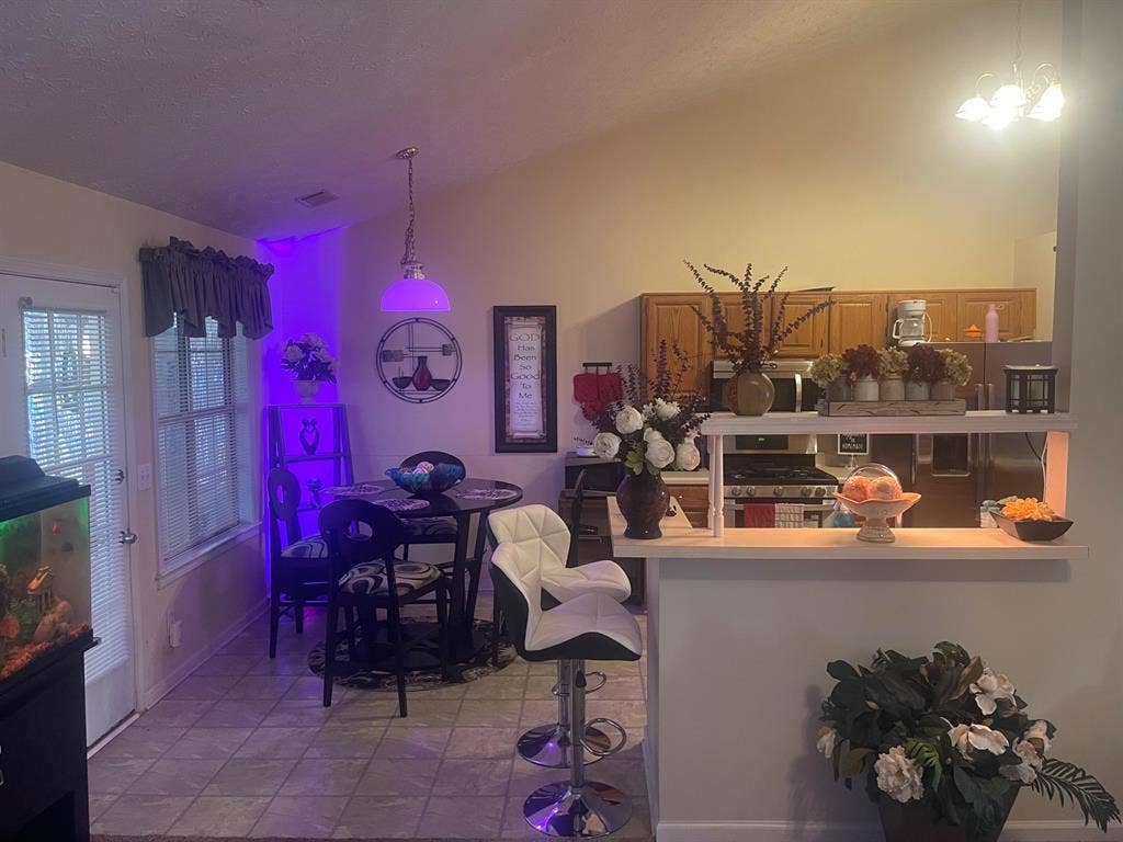 1 BR in Powder Springs