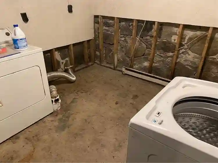 One furnished bedroom for rent