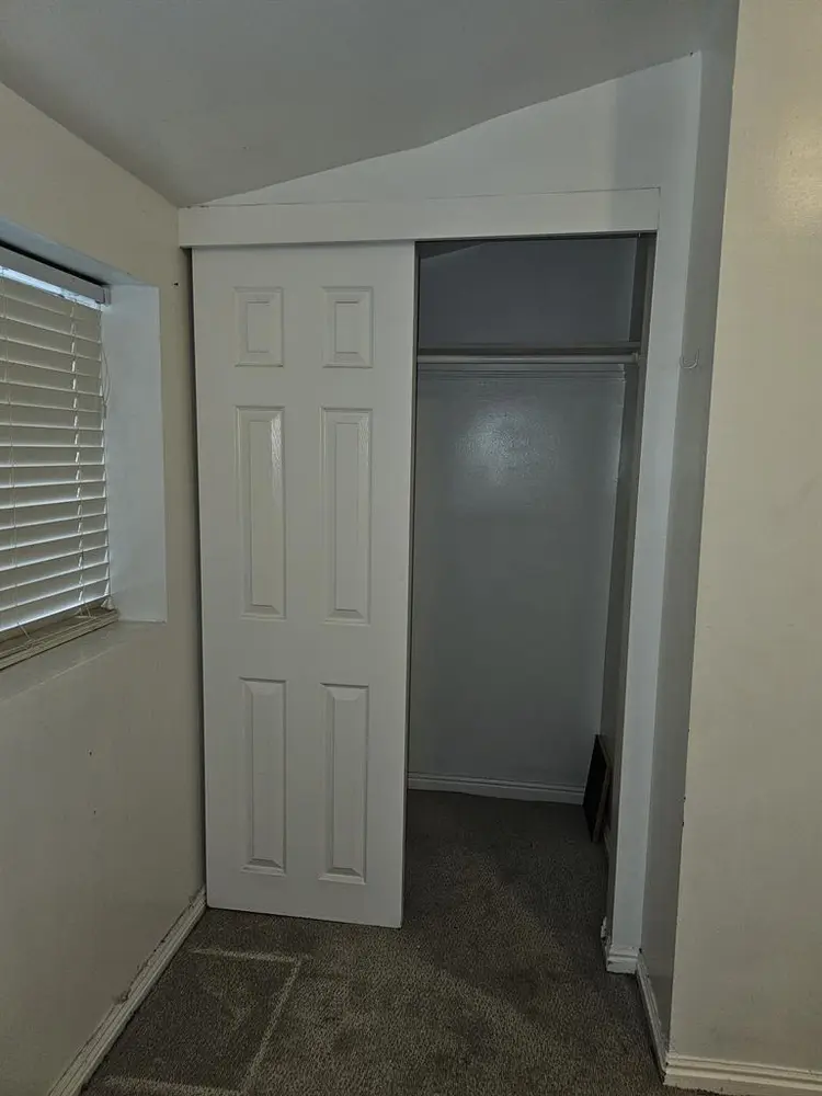 Room for rent Male only