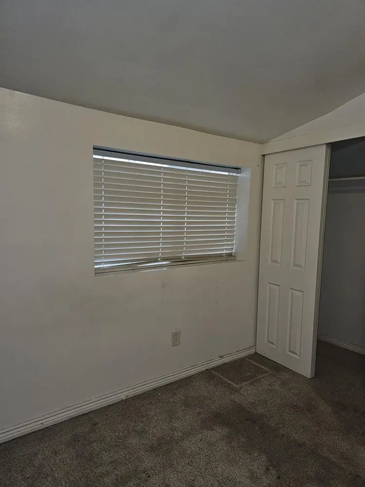 Room for rent Male only