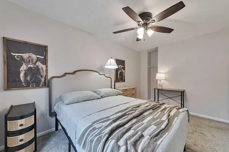 5 BR in Chesterfield