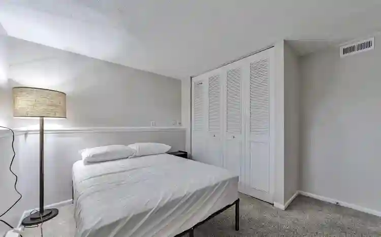 5 BR in Chesterfield