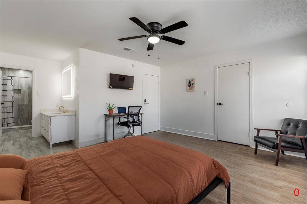 11 BR in Dallas