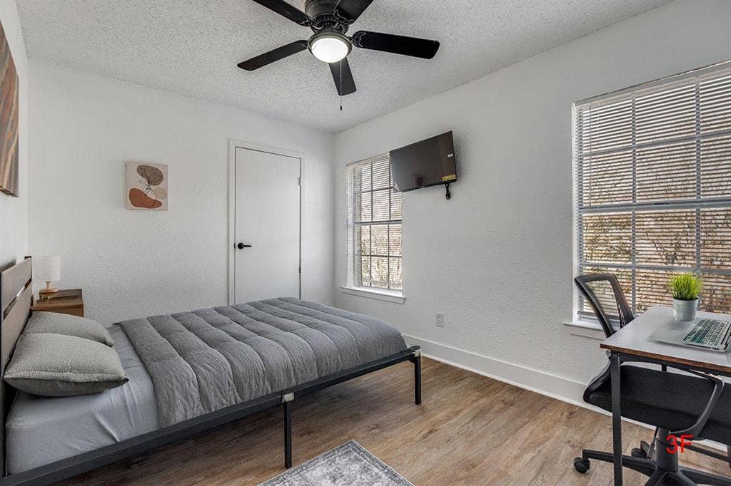 11 BR in Dallas