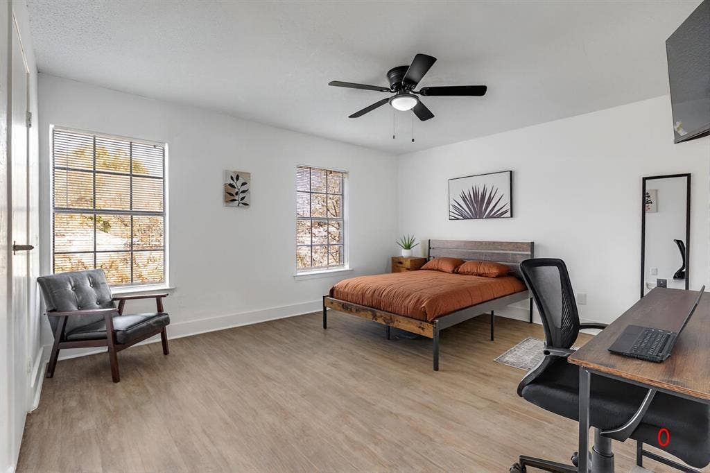 11 BR in Dallas