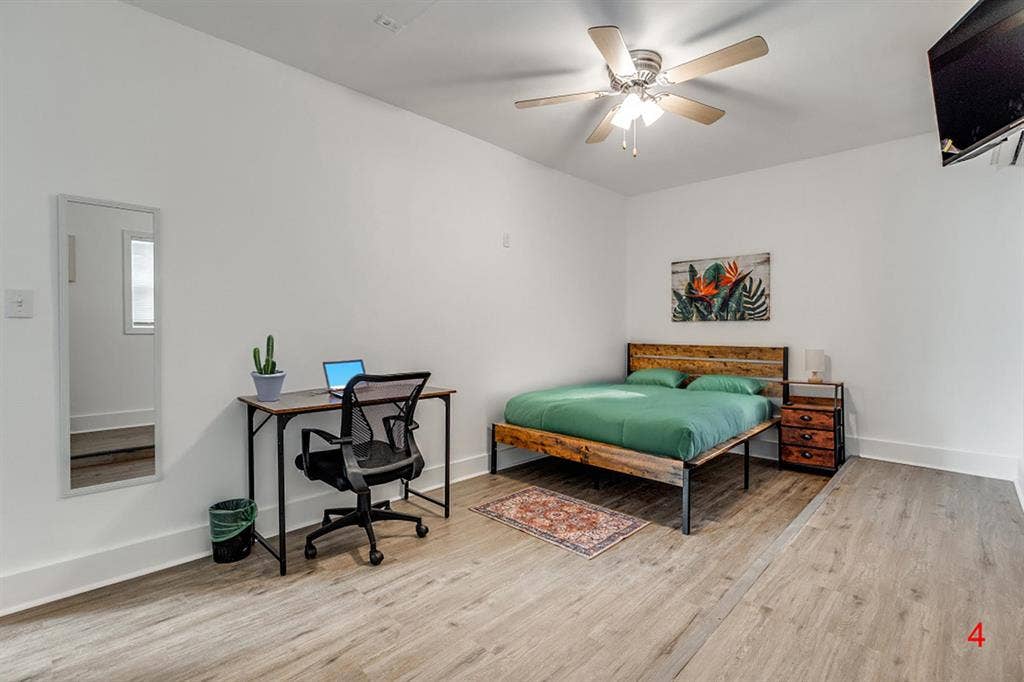 11 BR in Dallas