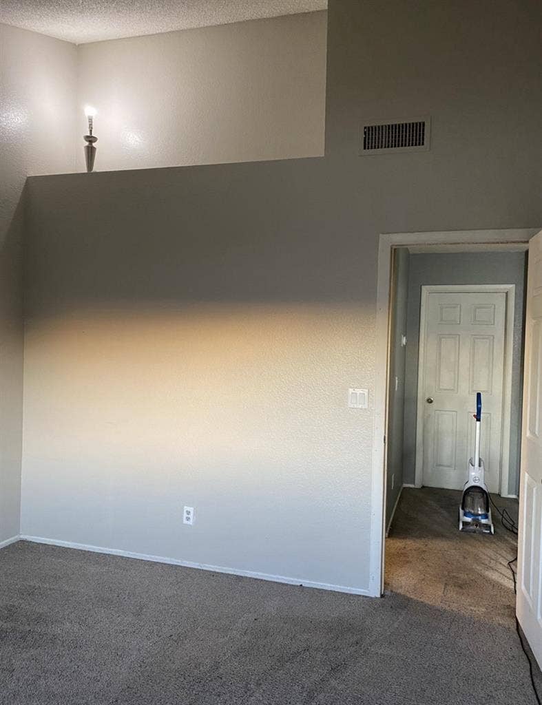 Room for Rent - Women Only