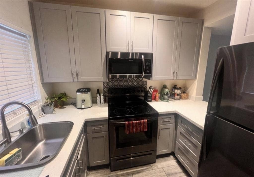 Room for Rent - Women Only