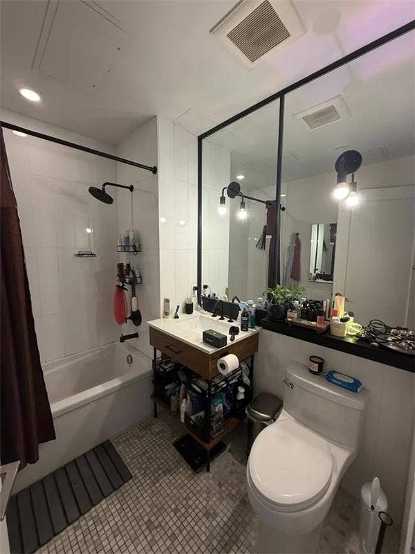 Roommate Needed End Of Jan 2026