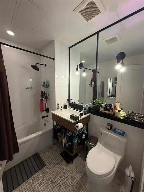 Roommate Needed End Of Jan 2026