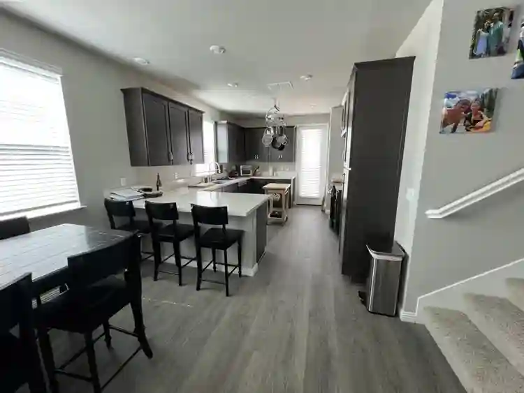 Gorgeous Master Bed w/ Private Bath