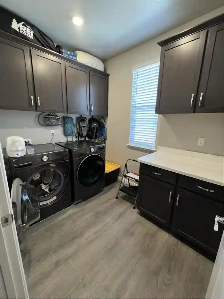 Gorgeous Master Bed w/ Private Bath