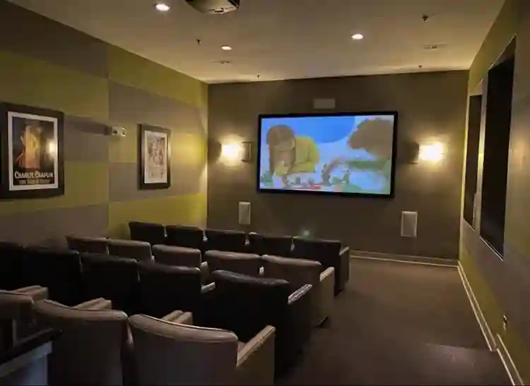 Immediate move in! JANUARY FREE!!