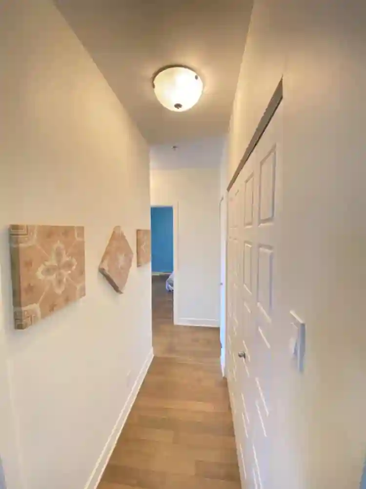 Chambre à Louer
Room to rent