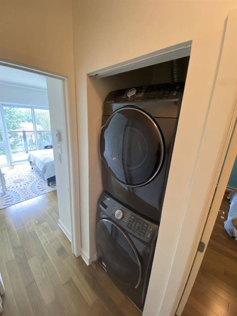 Chambre à Louer 
Room to rent