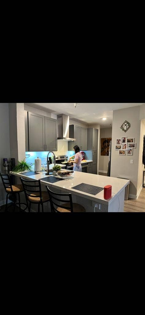 Looking for a female roommate