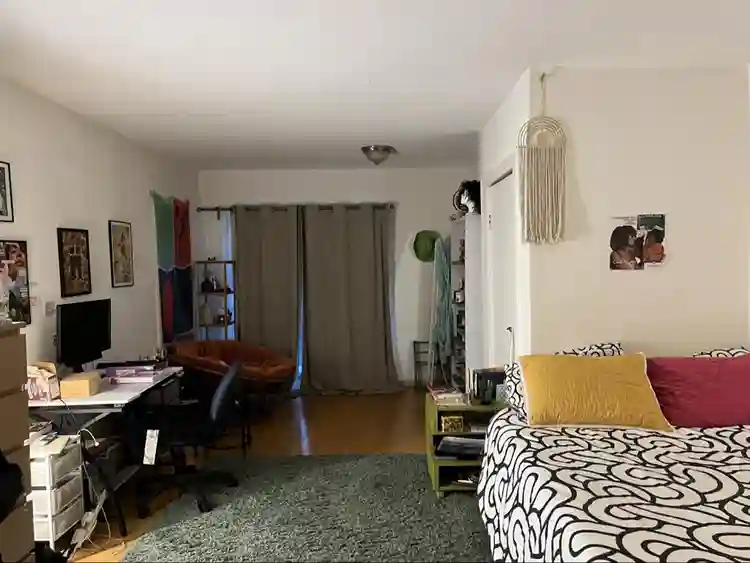 LOOKING FOR TWO NEW HOUSEMATES