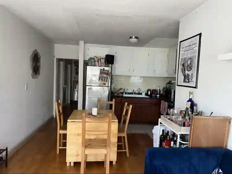 LOOKING FOR TWO NEW HOUSEMATES