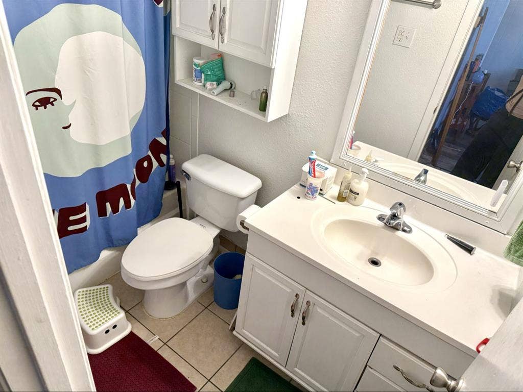 Cozy rustic downtown austin APT