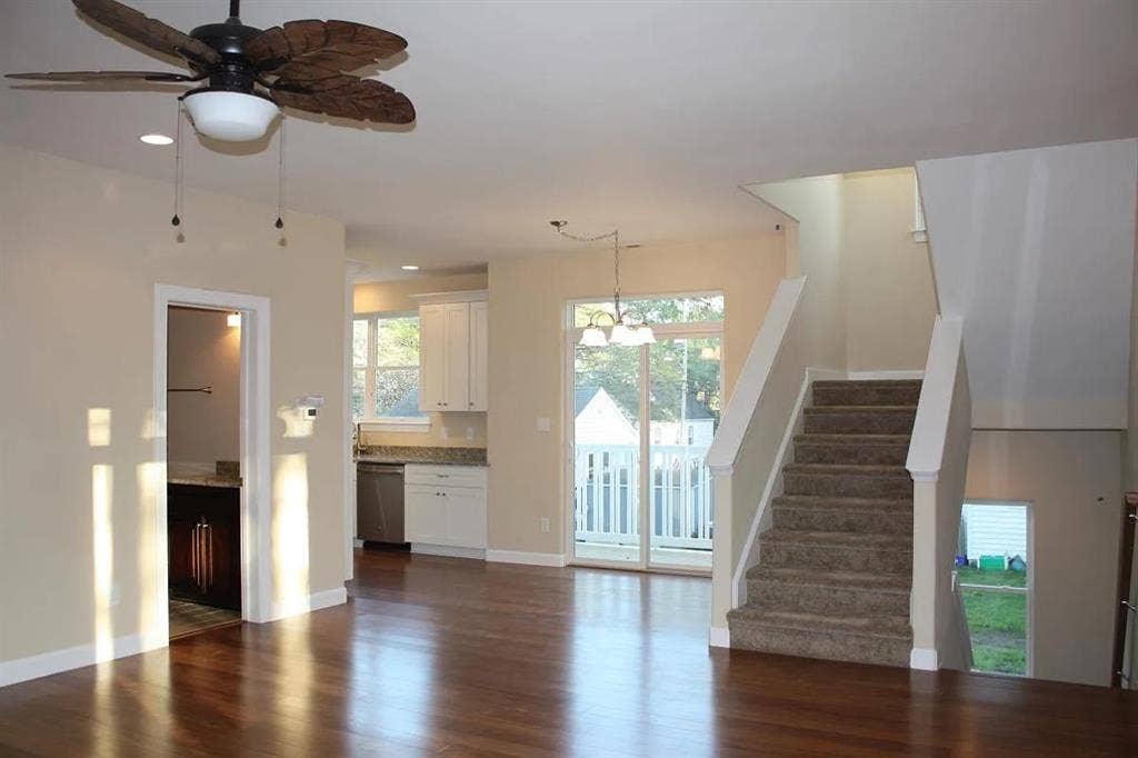 LOOKING FOR ROOMMATE 📢