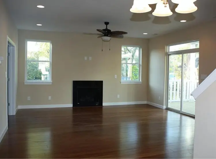 LOOKING FOR ROOMMATE 📢