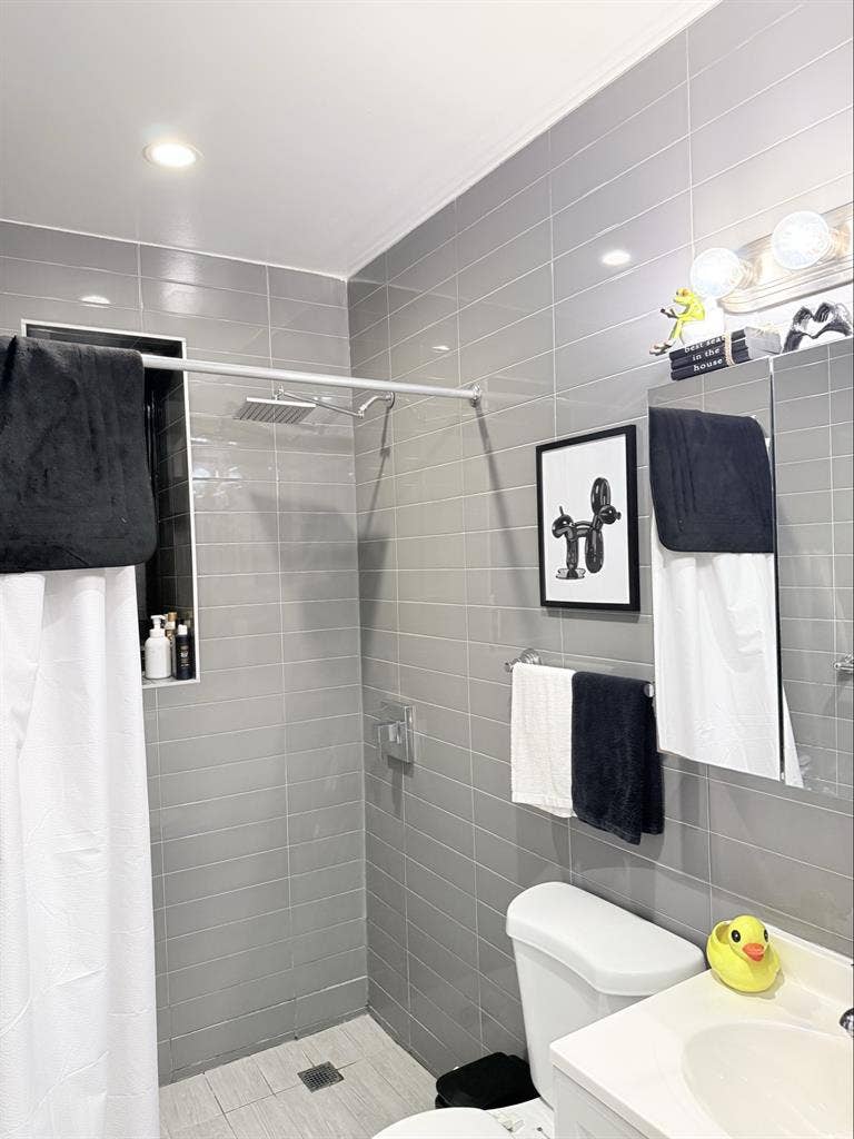 Fully Furnished Room for Sublet