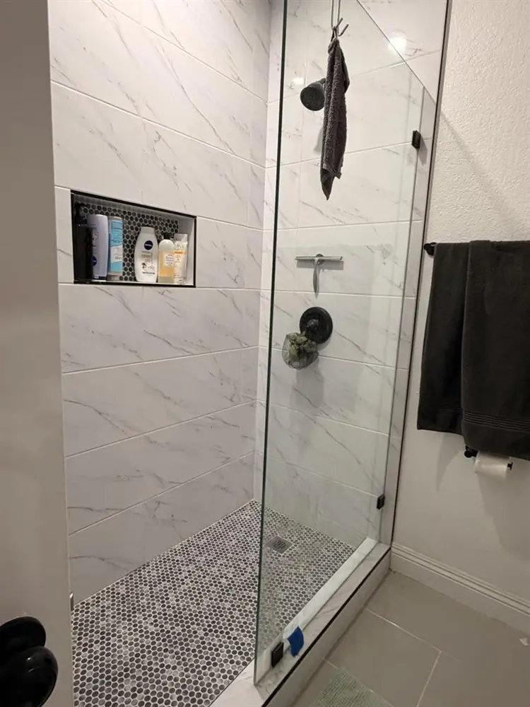 Room in condo for rentt