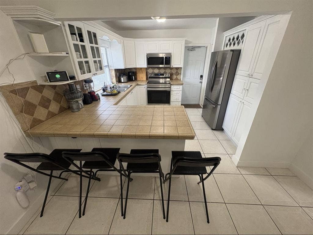 Habitacion amueblada SW Miami