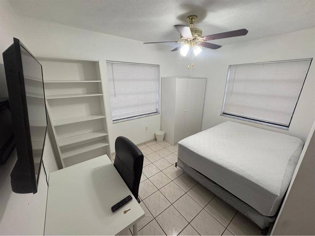 Habitacion amueblada SW Miami