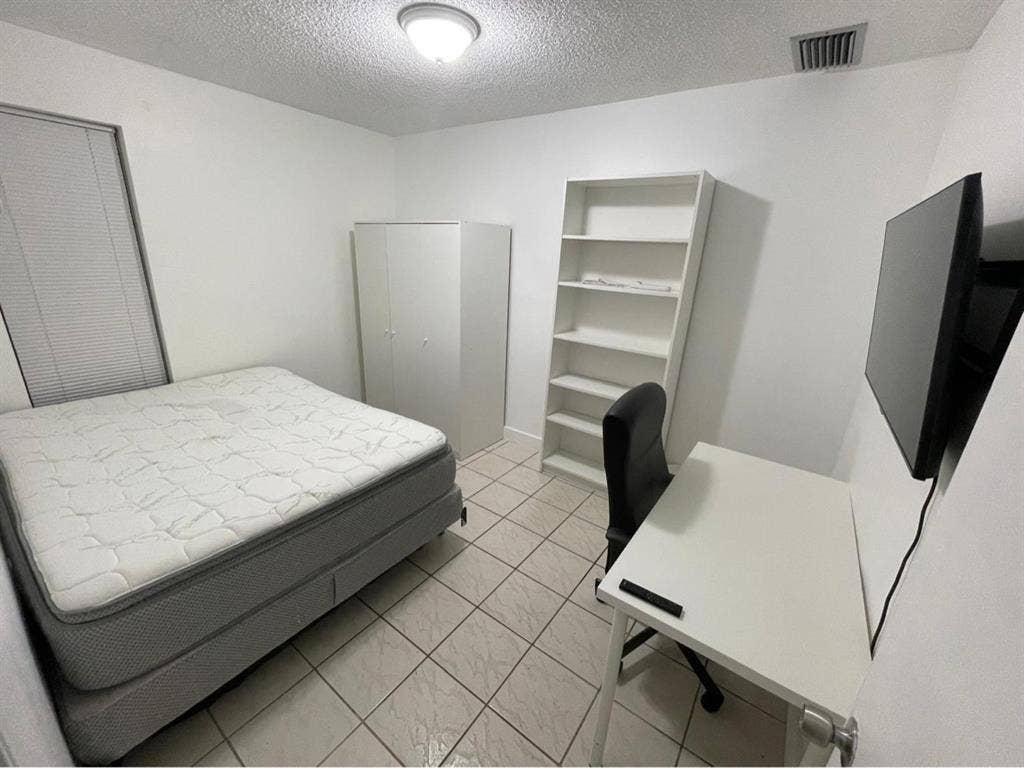 Habitacion amueblada SW Miami
