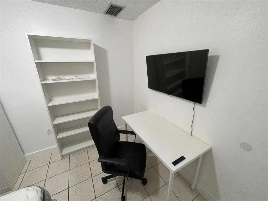 Habitacion amueblada SW Miami