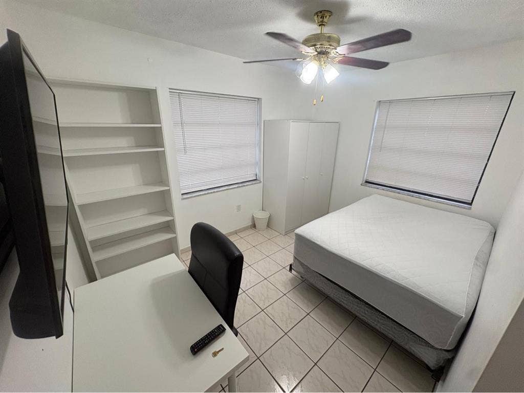 Habitacion amueblada SW Miami