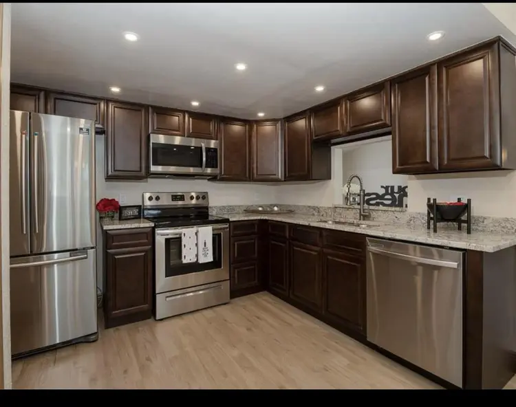 Room for rent in deltona!