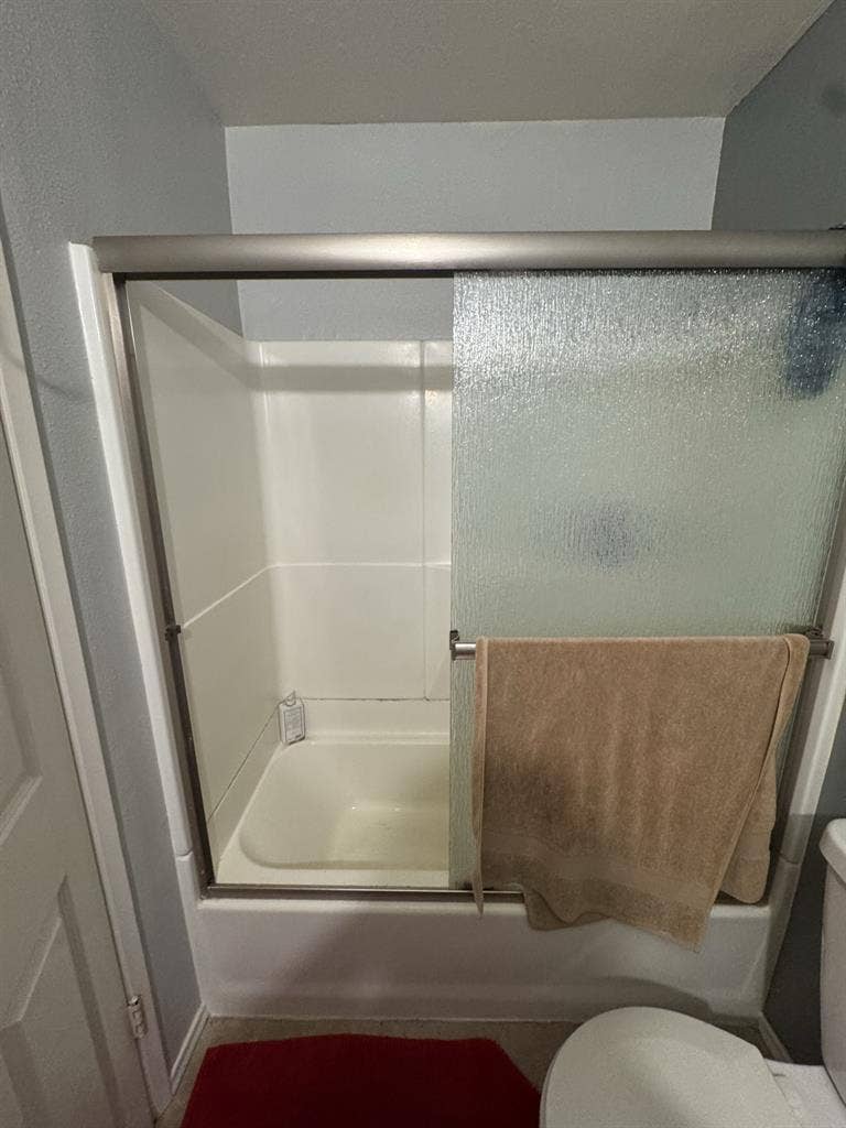 FULLY FURNISHED - 6 month lease