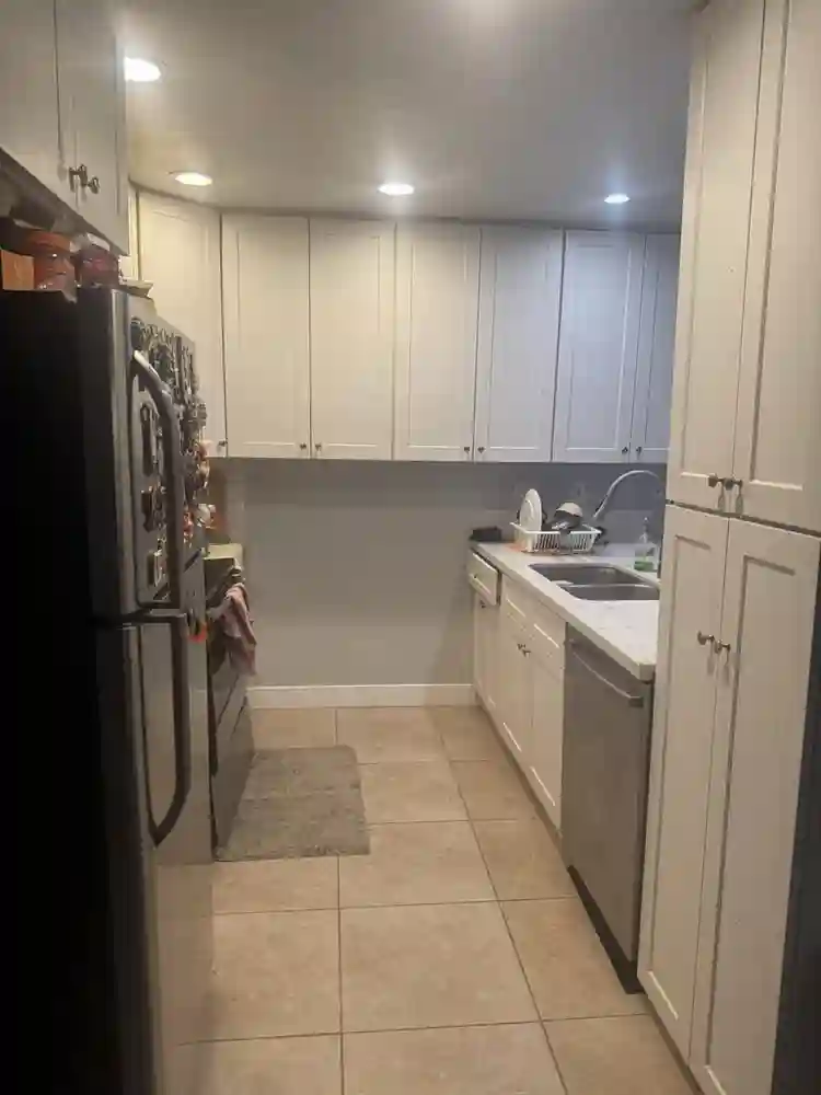 FULLY FURNISHED - 6 month lease