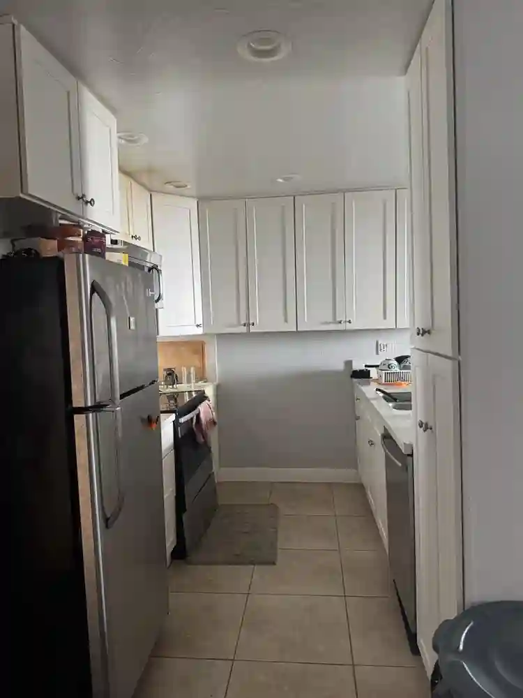 FULLY FURNISHED - 6 month lease