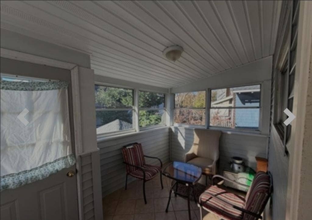 Unfurnished Room Available !