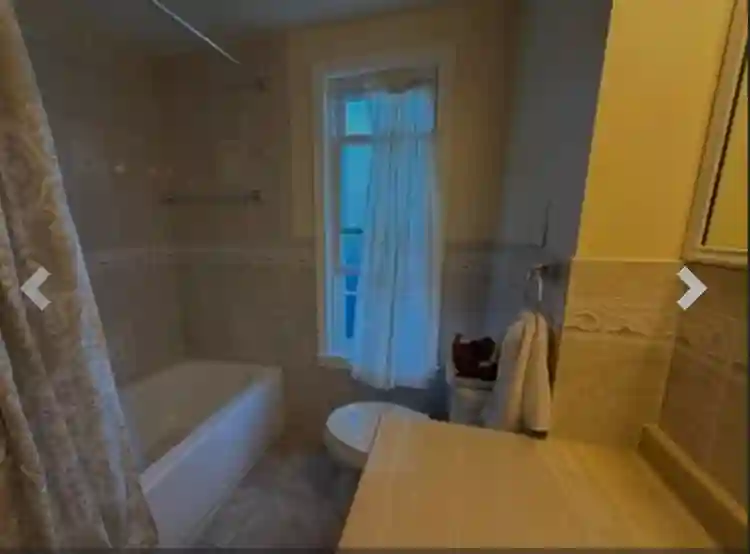 Unfurnished Room Available !